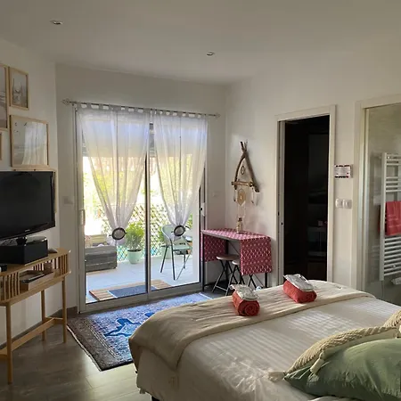 Cosy Les Bains Homestay